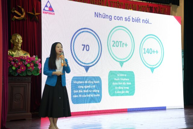 Respiratory medicine specialist speaking at Vinphaco Speaker Tour 2026