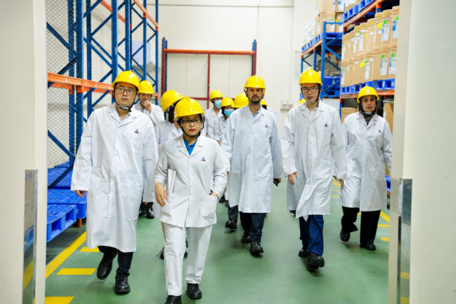Pharmaceutical manufacturing team supporting lyophilized injectable manufacturing